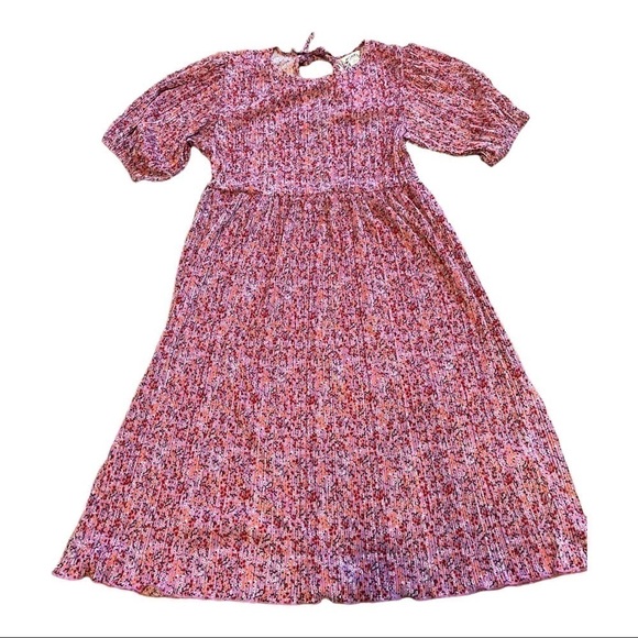 Asos design Monki plisse smock dress in pink ditsy floral - Picture 6 of 12